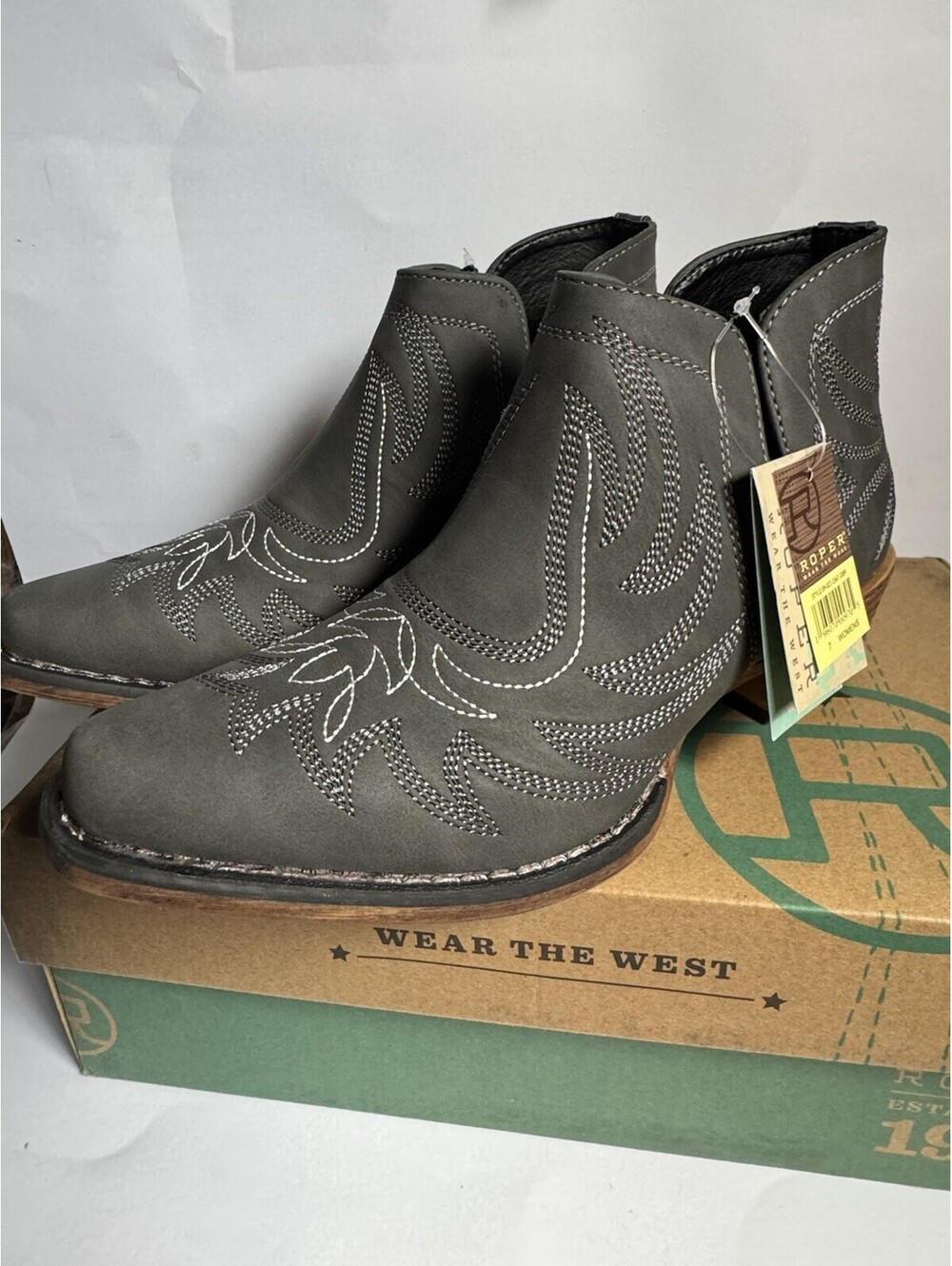 Roper Ava Embroidered Snip Toe Cowboy Booties Womens 7 Grey NWIB NWT - Picture 10 of 11